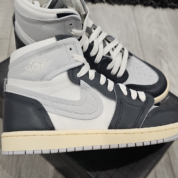 New High-Top Sneakers in Black and White - Picture 4 of 7